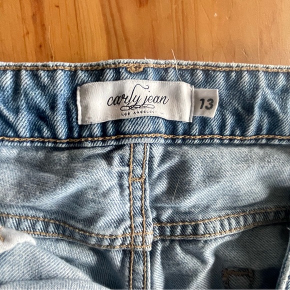 Carly Jean Los Angelas Jeans - Picture 5 of 5